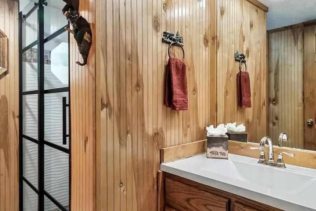 Beary Peaceful Smokies Retreat: Hot-Tub & Pools Villa Pigeon Forge Dış mekan fotoğraf